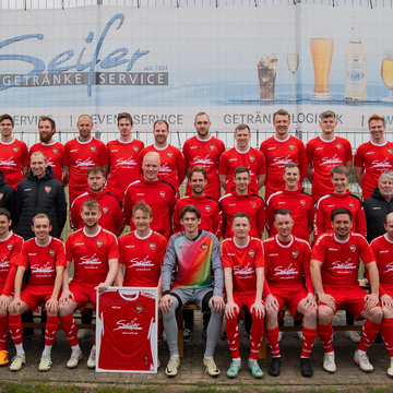 *** Neuer Trikotsatz für die 3. Mannschaft***

Großer Dank an @getraenke_seifer für den neuen Trikotsatz der 3....