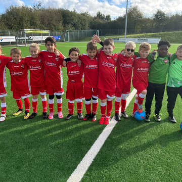 Heute hatten wir wieder unser Heimspiel-Festival mit tollen Spielen, begeisterten Fußballern und engagierten Trainern!...