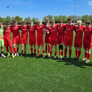 ***B2 mit Auswärtssieg***
Eine geschlossene Mannschaftsleistung war in einem teilweise hitzigen Spiel der Schlüssel zum...