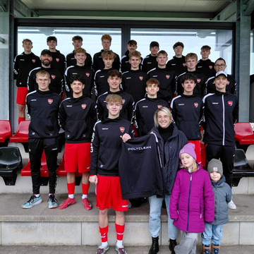 ***U19 erhält neue Pullis***
Die A1 bestritt am Sonntag ihr letztes Hinrundenspiel und befindet sich nun in der... ***U19 erhält neue Pullis***
Die A1 bestritt am Sonntag ihr letztes Hinrundenspiel und befindet sich nun in der...
