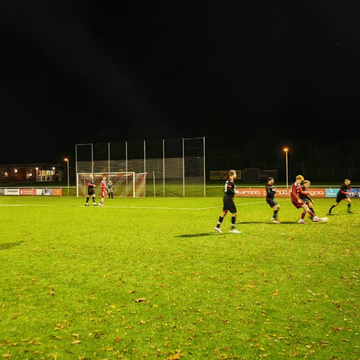 JUNG GEGEN ALT
Gestern hieß es Ü32 gegen U19! 💪⚽
In einem packenden Freundschaftsspiel über 3 x 30 Minuten trafen unsere...