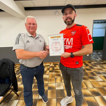 Unsere 1. Mannschaft wurde vom @flvw_ahaus_coesfeld mit dem FairPlay-Preis der Saison 2024/2025 ausgezeichnet!
Ein...