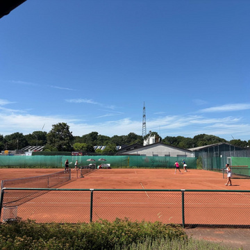 🎾 Volles Programm für die SV Gescher Tennis-Teams am Wochenende! 🎾
Samstag, 11. Juli – 13:00 Uhr
🏠 Herren 40... 🎾 Volles Programm für die SV Gescher Tennis-Teams am Wochenende! 🎾
Samstag, 11. Juli – 13:00 Uhr
🏠 Herren 40...