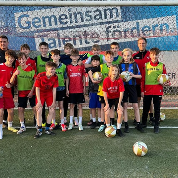 ***Troge zu Gast bei der D1***

Nachdem der Besuch eines Spielers aus der 1. Mannschaft bei der D3 verletzungsbedingt...
