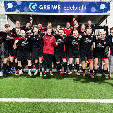 ⚽️ Sieg für unsere Ü32! 💪
Im heutigen Ligaspiel gegen die SG Coesfeld Ü32 konnte sich unsere Ü32 mit einem starken 2:0...