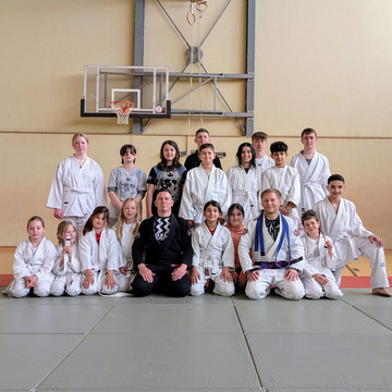 🎓🥋 *Graduierungen beim BJJ – SV Gescher* 🥋🎓

Heute war ein ganz besonderer Tag für unsere kleinen und großen Sportler! 🤩...