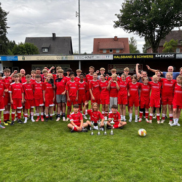 ***SV Gescher Turniersieger in Oeding***

Beim Jubiläumsturnier in Oeding haben wir mit 3 Teams vom SV teilgenommen.
-...
