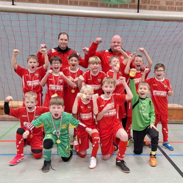 ***E2 gewinnt Hallenturnier bei der DJK Stadtlohn***

Einen tollen Erfolg feierte heute unsere E2 beim Hallenturnier der...