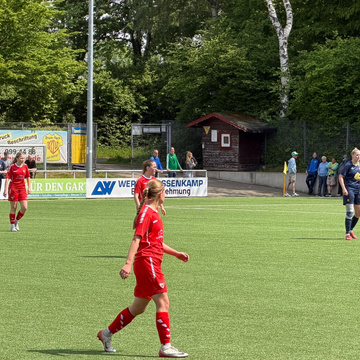 🔴⚫ Starke Leistung nicht belohnt ⚫🔴
Die SV-Damen unterliegen dem Spitzenreiter TSG Dülmen mit 1:3 – zeigen dabei aber...